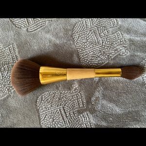 Tarte powder brush double sided